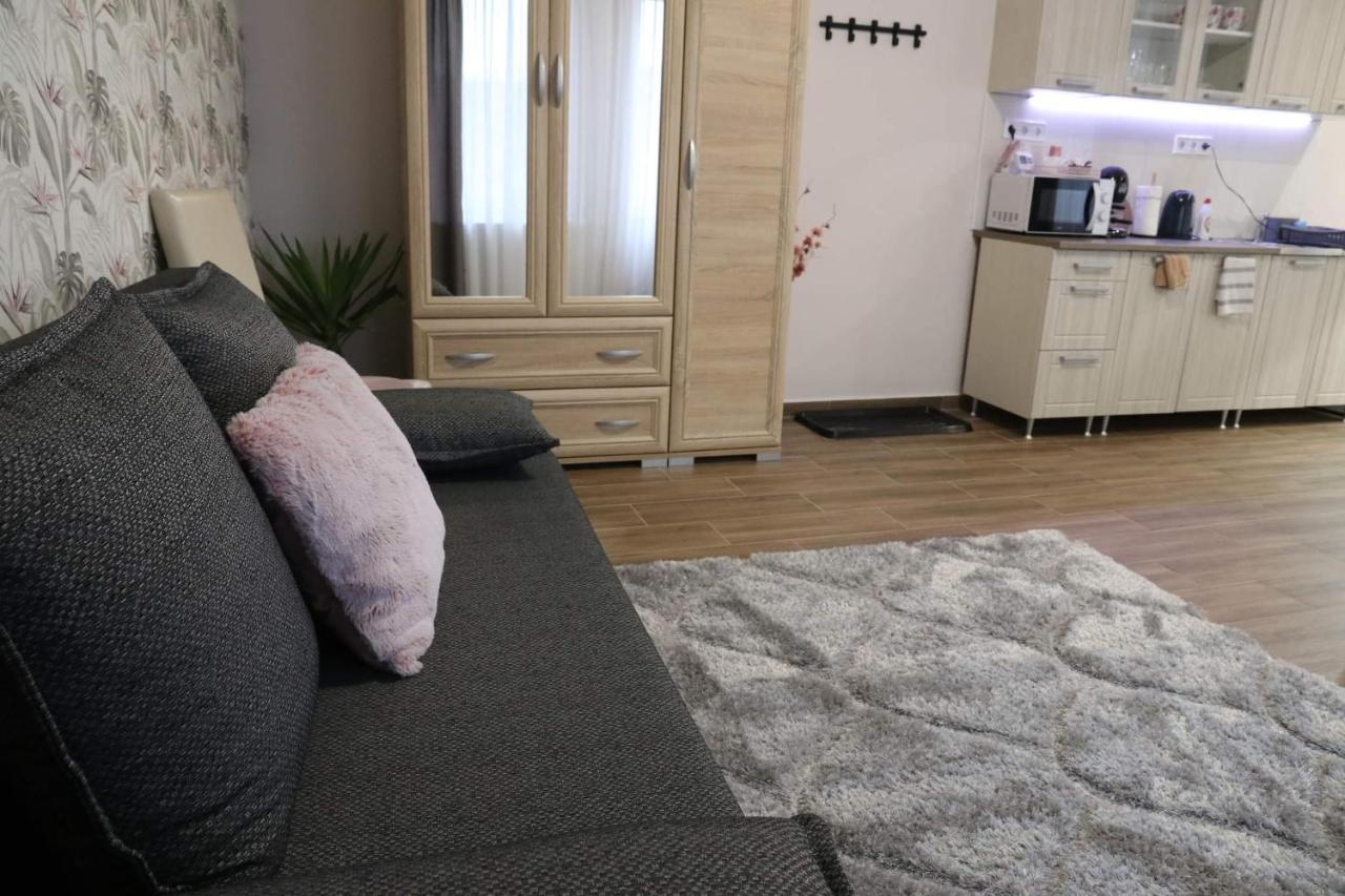 Várfal apartman Eger Esterno foto