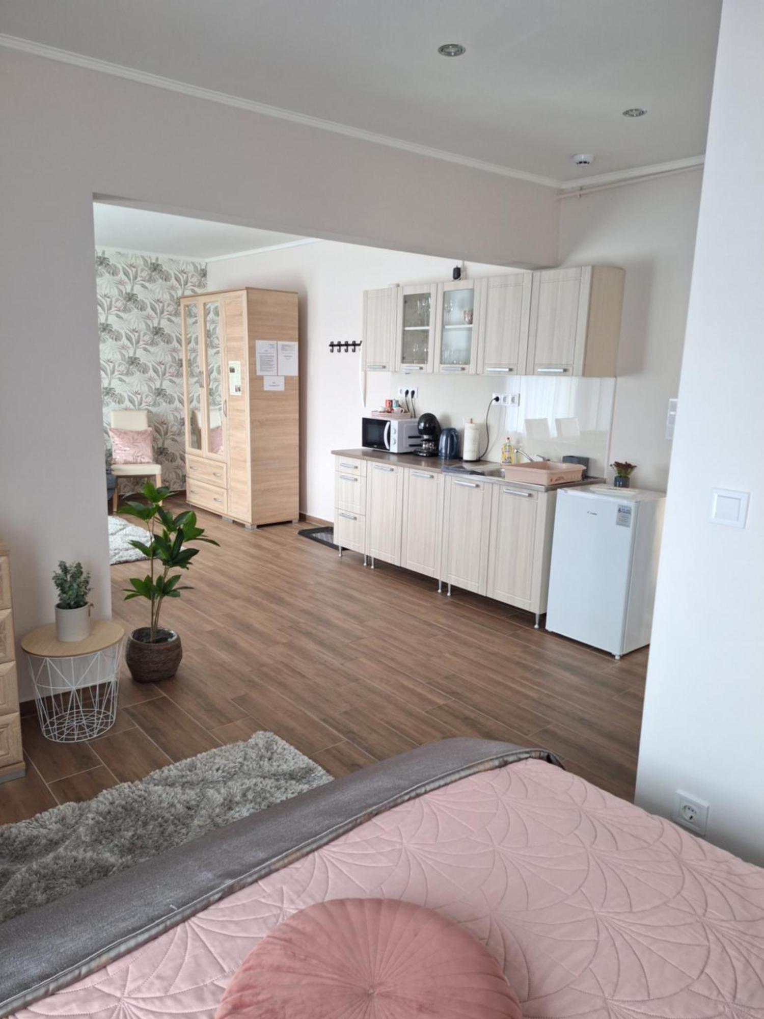 Várfal apartman Eger Esterno foto