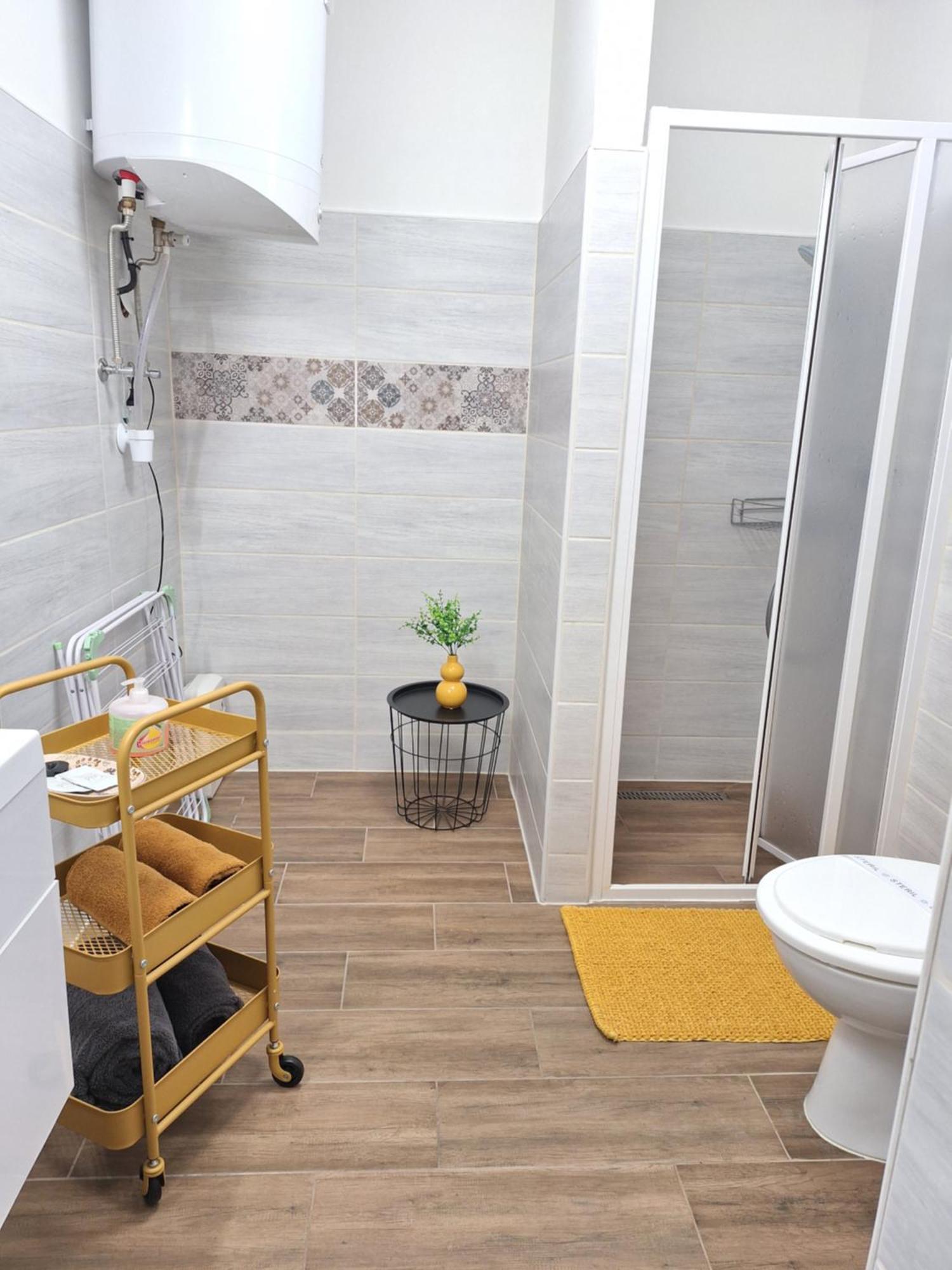 Várfal apartman Eger Camera foto