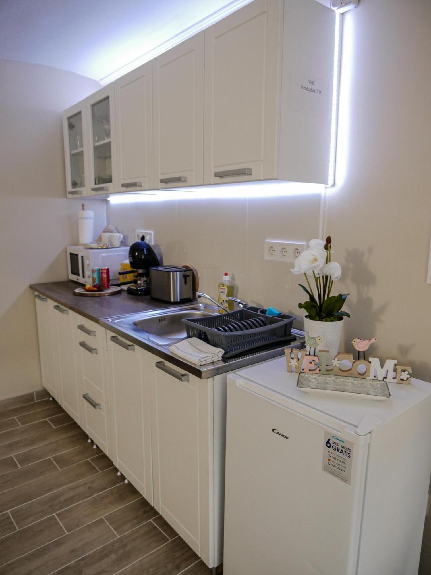Várfal apartman Eger Camera foto