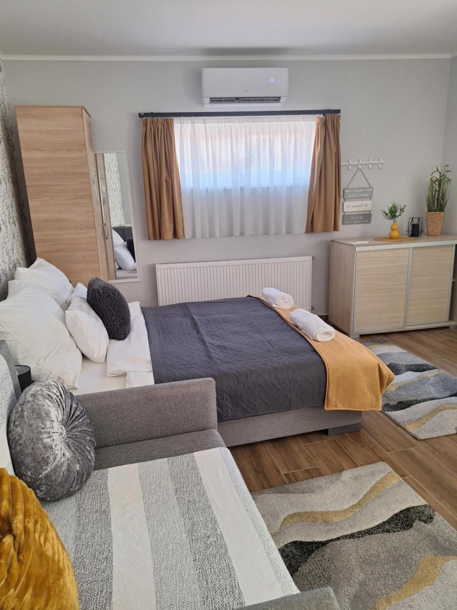 Várfal apartman Eger Esterno foto