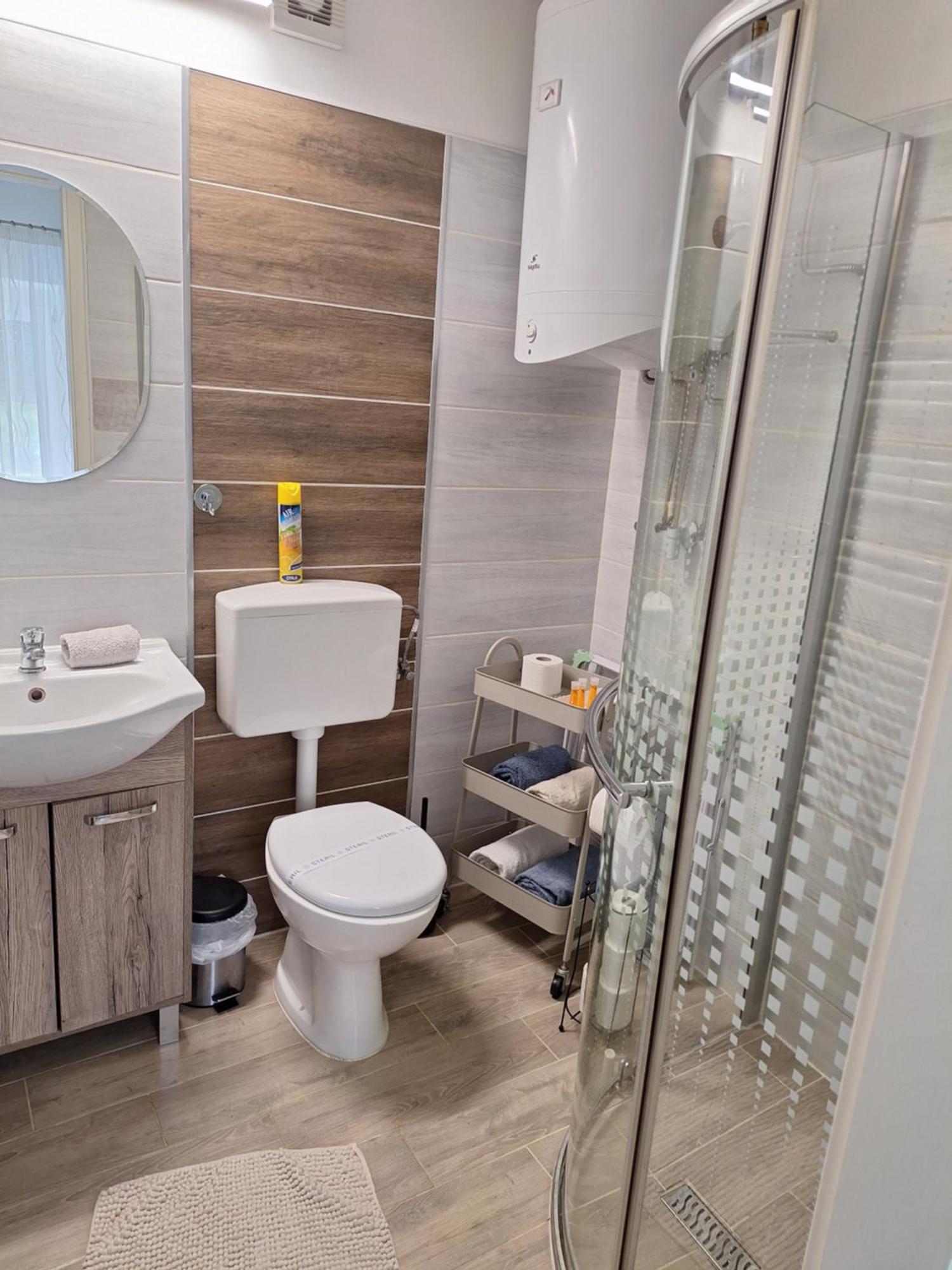 Várfal apartman Eger Camera foto